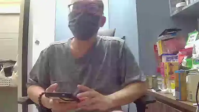 Snapshot of beartopslave chatting on October 12, 2025, 8:59 am beartopslave online show from October 12, 2025, 8:59 am