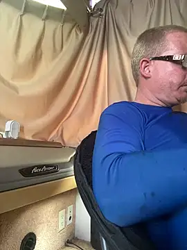 ClimbedCaelum online show from April 3, 2026, 8:04 pm