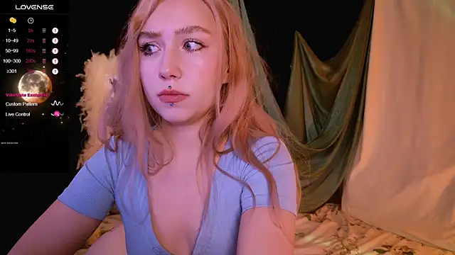 Snapshot of Bibi_Iva chatting on November 13, 2025, 7:07 pm Bibi Iva online show from November 13, 2025, 7:07 pm