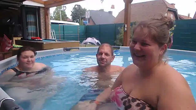 Snapshot of Lars-Lola chatting on June 28, 2026, 2:34 pm Lars-Lola online show from June 28, 2026, 2:34 pm