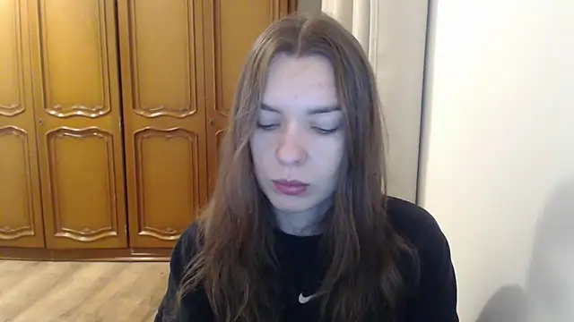 Snapshot of aurora_lust chatting on December 18, 2025, 6:29 am aurora lust online show from December 18, 2025, 6:29 am