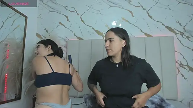  Emma whiitee  online show from December 15, 2025, 12:44 pm