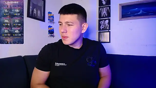 JamesCr  online show from December 21, 2025, 12:13 am