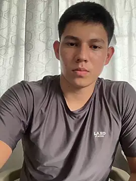 JamesCr  online show from March 2, 2025, 9:41 pm