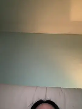 jessyyveiga online show from February 25, 2025, 1:43 pm