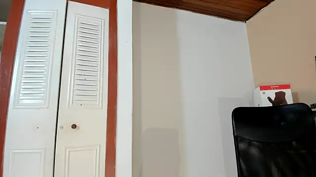 Violetta 0 online show from October 17, 2025, 12:40 pm