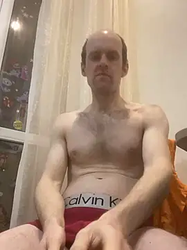 Snapshot of LynnAhNight chatting on April 10, 2026, 5:20 pm LynnAhNight online show from April 10, 2026, 5:20 pm