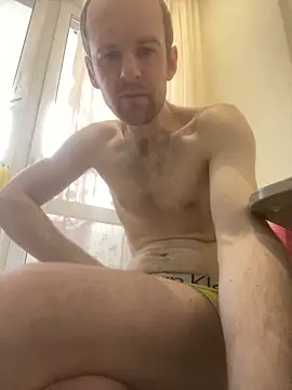 Snapshot of LynnAhNight chatting on March 22, 2026, 5:32 am LynnAhNight online show from March 22, 2026, 5:32 am