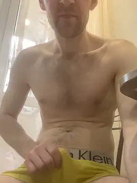 Snapshot of LynnAhNight chatting on March 21, 2026, 5:08 am LynnAhNight online show from March 21, 2026, 5:08 am