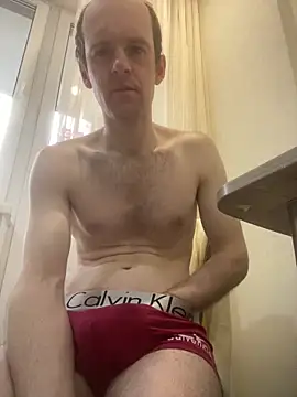 Snapshot of LynnAhNight chatting on April 10, 2026, 3:57 am LynnAhNight online show from April 10, 2026, 3:57 am