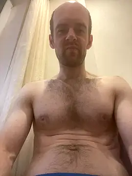 LynnAhNight online show from September 29, 2025, 3:46 am