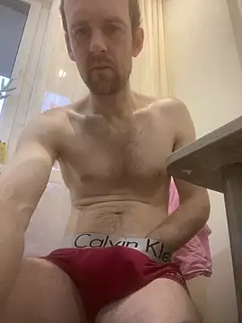 Snapshot of LynnAhNight chatting on March 24, 2026, 3:39 am LynnAhNight online show from March 24, 2026, 3:39 am