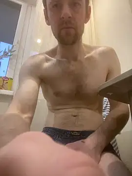 Snapshot of LynnAhNight chatting on March 25, 2026, 3:17 am LynnAhNight online show from March 25, 2026, 3:17 am