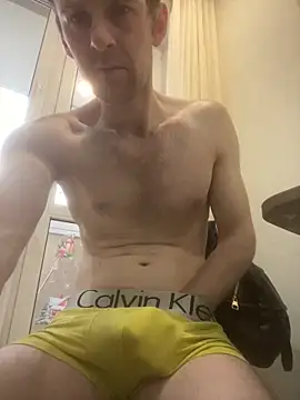 Snapshot of LynnAhNight chatting on April 2, 2026, 3:46 am LynnAhNight online show from April 2, 2026, 3:46 am