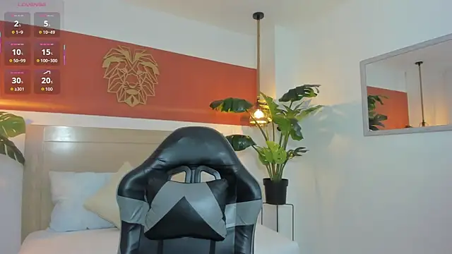 Snapshot of tiffanny_doll_ chatting on February 24, 2026, 7:04 pm tiffanny doll online show from February 24, 2026, 7:04 pm