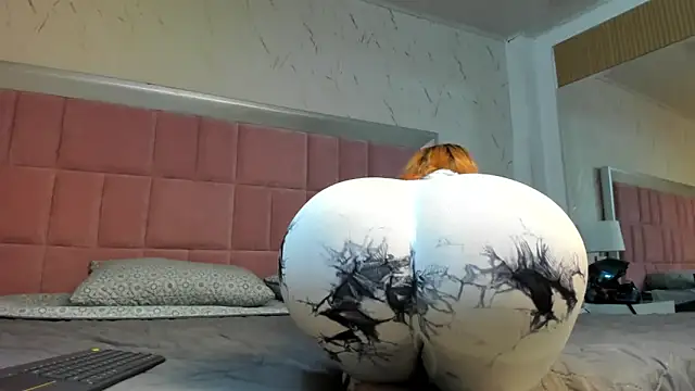 AzunaStar online show from March 22, 2025, 9:53 pm