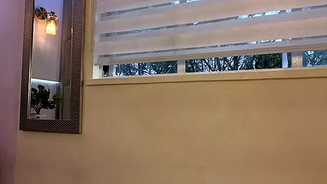 Snapshot of AzunaStar chatting on March 5, 2026, 10:27 pm AzunaStar online show from March 5, 2026, 10:27 pm