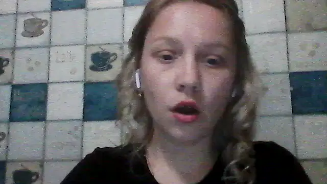 Snapshot of Anna_wey chatting on April 4, 2026, 6:36 pm Anna wey online show from April 4, 2026, 6:36 pm