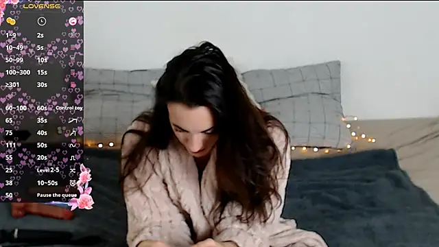 Snapshot of Lenaelle31000 chatting on October 14, 2025, 5:41 am Lenaelle31000 online show from October 14, 2025, 5:41 am