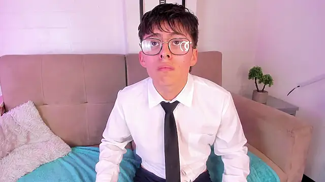 Snapshot of PepperTwink chatting on February 27, 2025, 4:10 pm PepperTwink online show from February 27, 2025, 4:10 pm