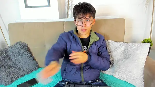 Snapshot of PepperTwink chatting on March 21, 2025, 1:12 pm PepperTwink online show from March 21, 2025, 1:12 pm