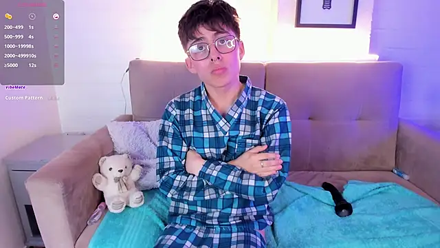 Snapshot of PepperTwink chatting on February 26, 2025, 4:05 pm PepperTwink online show from February 26, 2025, 4:05 pm