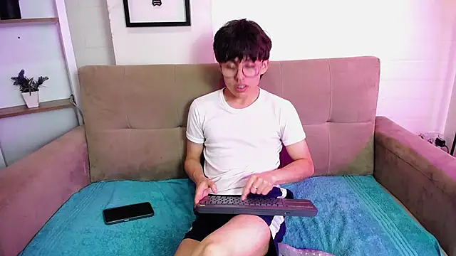 Snapshot of PepperTwink chatting on February 13, 2025, 2:09 pm PepperTwink online show from February 13, 2025, 2:09 pm