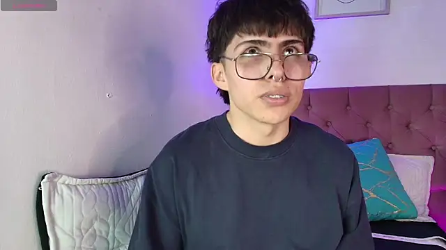 PepperTwink online show from October 13, 2025, 4:30 pm