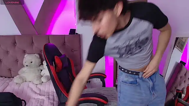 PepperTwink online show from April 13, 2026, 4:00 pm