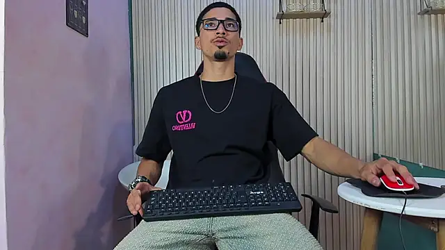 Snapshot of Becker2_ chatting on January 16, 2026, 3:38 pm Becker2 online show from January 16, 2026, 3:38 pm