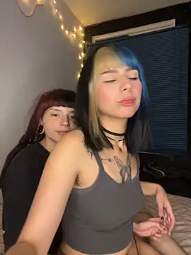 mavimist   online show from September 18, 2025, 4:37 am