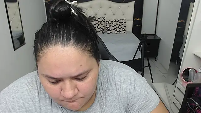 Aaliyah11 online show from September 15, 2025, 11:49 pm