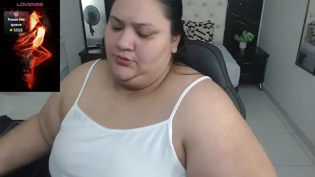 Aaliyah11 online show from November 19, 2025, 12:32 am