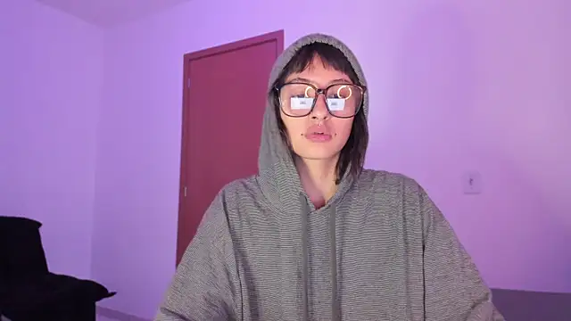 ggor4w33 online show from October 21, 2025, 9:14 pm