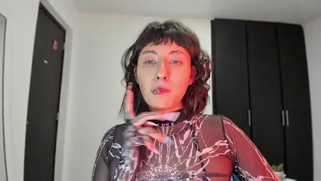 ggor4w33 online show from October 12, 2025, 12:28 pm