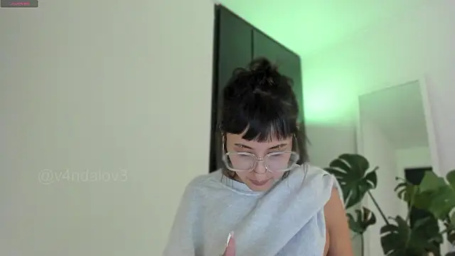 ggor4w33 online show from February 25, 2026, 5:24 pm