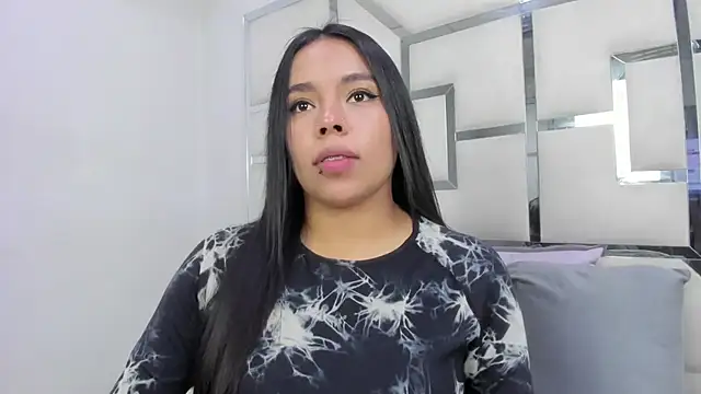 ZoeWan69 online show from April 7, 2026, 2:08 pm