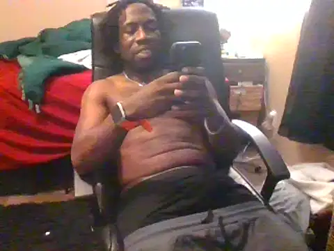 Snapshot of BigDMann40 chatting on March 19, 2025, 8:12 am BigDMann40 online show from March 19, 2025, 8:12 am