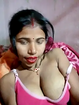 Snapshot of Miss_triha chatting on February 22, 2025, 9:37 pm Miss triha online show from February 22, 2025, 9:37 pm