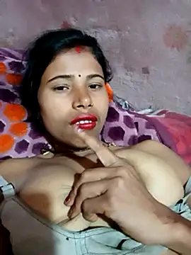 Snapshot of Miss_triha chatting on February 19, 2025, 9:58 pm Miss triha online show from February 19, 2025, 9:58 pm