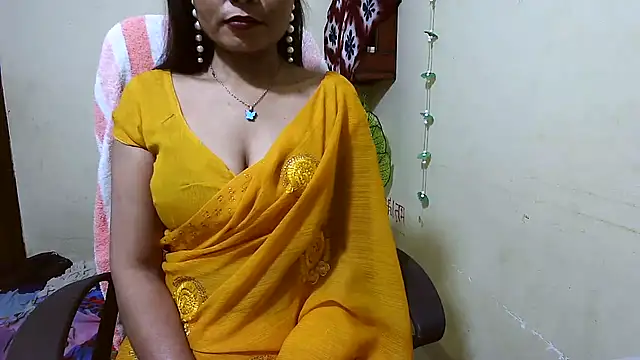 Snapshot of Rubi-Ji chatting on November 7, 2025, 5:06 pm Rubi-Ji online show from November 7, 2025, 5:06 pm