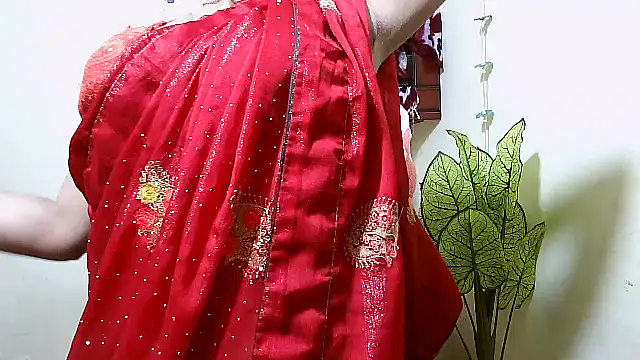 Snapshot of Rubi-Ji chatting on November 12, 2025, 3:27 pm Rubi-Ji online show from November 12, 2025, 3:27 pm