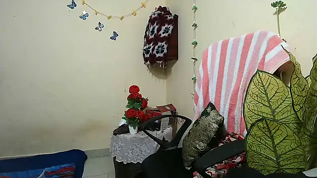 Snapshot of Rubi-Ji chatting on November 13, 2025, 4:11 pm Rubi-Ji online show from November 13, 2025, 4:11 pm