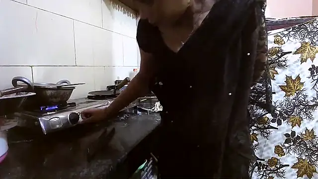 Snapshot of Rubi-Ji chatting on November 16, 2025, 3:55 am Rubi-Ji online show from November 16, 2025, 3:55 am