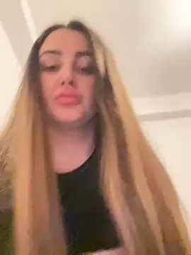 hotAlys online show from February 7, 2025, 2:29 am