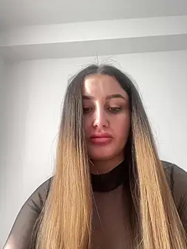 hotAlys online show from March 20, 2025, 11:05 am