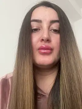 hotAlys online show from March 6, 2025, 8:41 am