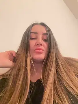 hotAlys online show from February 8, 2025, 10:40 pm