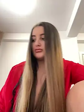 hotAlys online show from March 17, 2025, 11:00 am