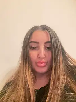 hotAlys online show from February 8, 2025, 7:38 pm